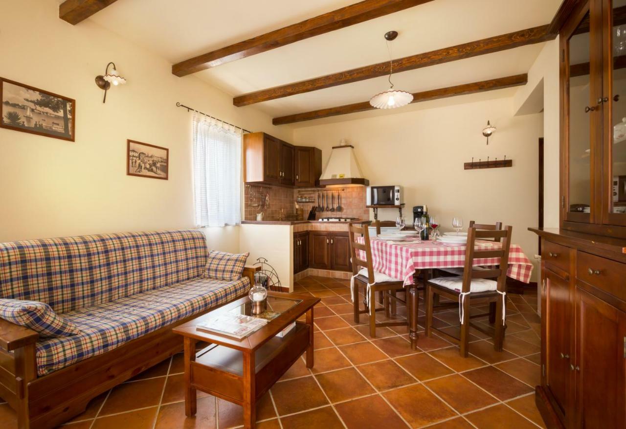 Apartmani Hrelja Labinci Exterior foto